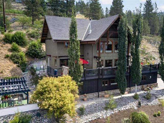 House with garden and terrace