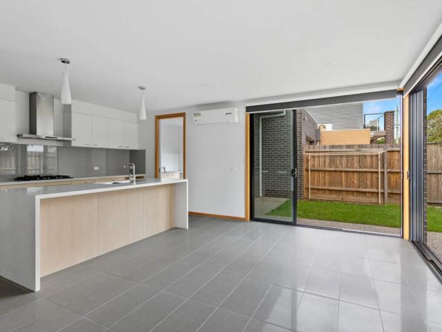house 52A Railway Parade, Seaford
