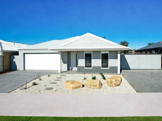 house 57 Paramount Drive, Warragul