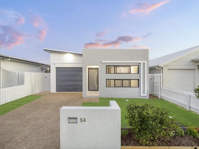 house 54 Peak Circuit, Cosgrove