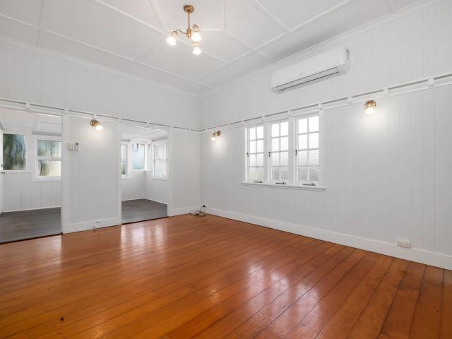 house 55 Ross Street, Woolloongabba