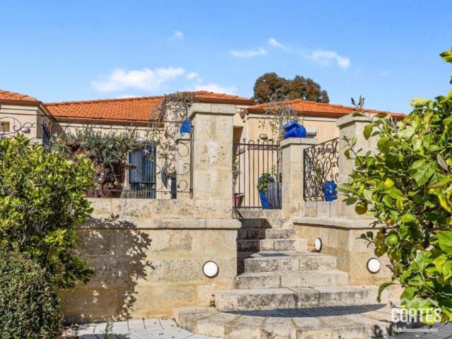 House 5 Bedroom For Rent COOGEE WA 1500 ES106031645