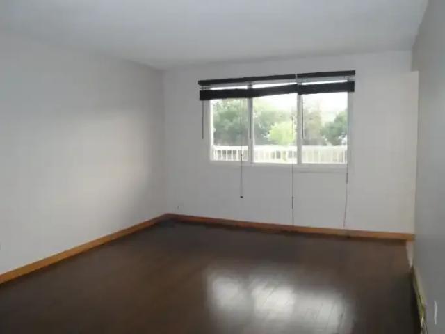 House 5 Bedroom For Rent Calgary AB 1850 ES105602097