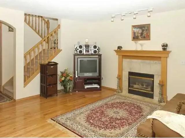 House 5 Bedroom For Rent Calgary AB 3250 ES104782698