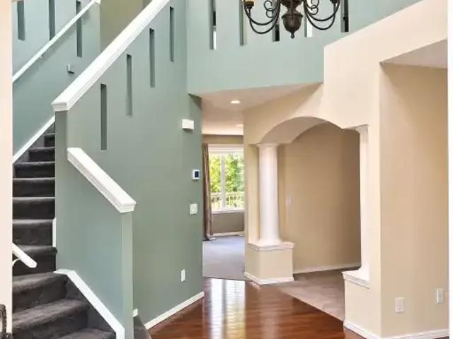 House 5 Bedroom For Rent Calgary AB 3395 ES105150942