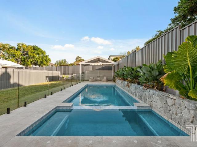 House 5 Bedroom For Rent Carina QLD ES101583285