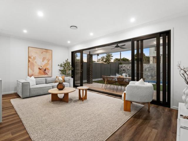 House 5 Bedroom For Rent Carina QLD ES102720901