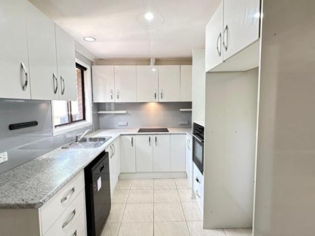 House 5 Bedroom For Rent Airds, NSW ES105626683