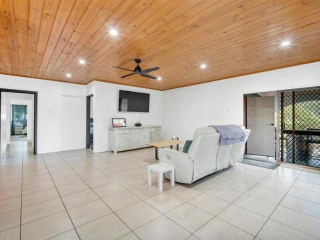 House 5 Bedroom For Rent Black River QLD 1320000 ES105933390