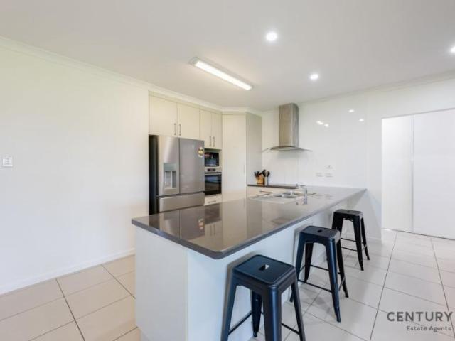 House 5 Bedroom For Rent Branyan, QLD ES103587646