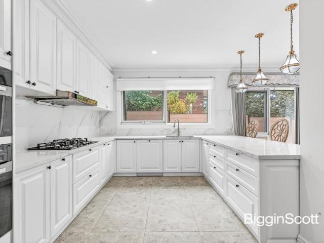 House 5 Bedroom For Rent Glen Waverley VIC ES105865630