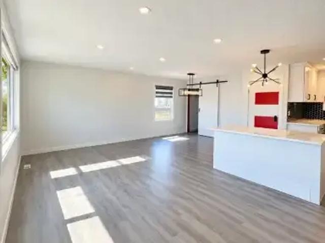 House 5 Bedroom For Rent Edmonton AB 2300 ES105543331