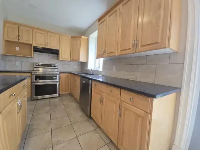 House 5 Bedroom For Rent Edmonton AB 2600 ES106134286