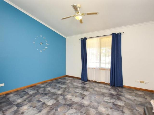 House 5 Bedroom For Rent Kingscote, SA 600 ES105825743