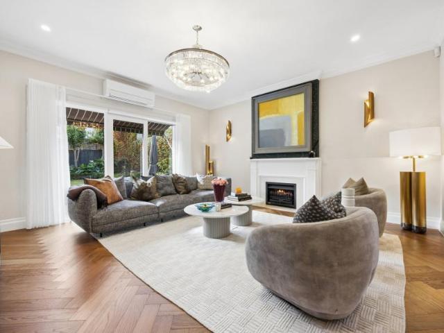House 5 Bedroom For Rent Hawthorn VIC ES105819888
