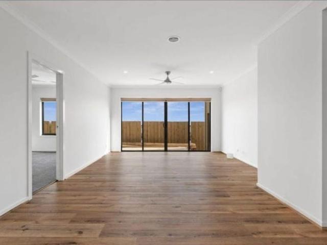House 5 Bedroom For Rent Highton, VIC ES102760962