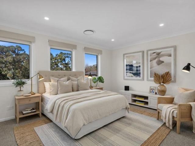 House 5 Bedroom For Rent Ingleburn NSW ES106168820