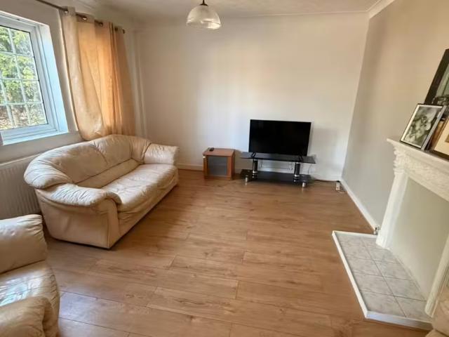 House 5 Bedroom For Rent London London 5700 ELS96437597