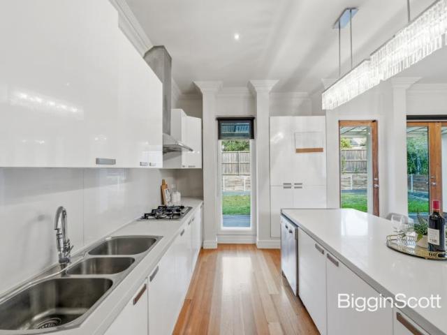 House 5 Bedroom For Rent Mount Waverley VIC ES105865333