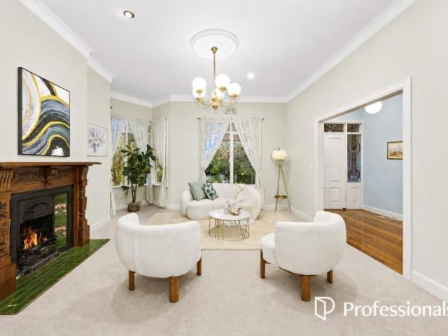 House 5 Bedroom For Rent Mount Waverley VIC ES105972632
