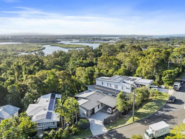 House 5 Bedroom For Rent NOOSA HEADS QLD 3500000 ES83884676