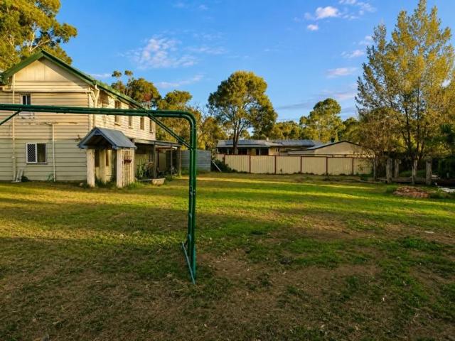 House 5 Bedroom For Rent NANANGO QLD 600000 ES104947765