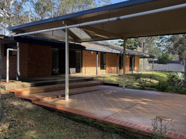 House 5 Bedroom For Rent SALT ASH NSW 999000 ES104955596