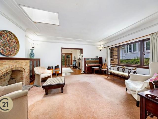 House 5 Bedroom For Rent Pennant Hills, ES104041077