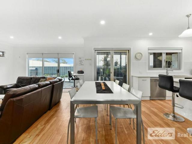 House 5 Bedroom For Rent Robe SA ES105932337