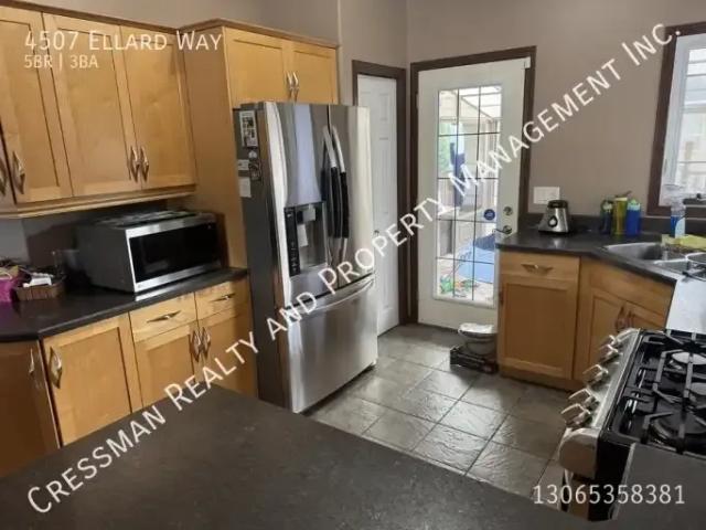 House 5 Bedroom For Rent Regina SK 3500 ES104841811