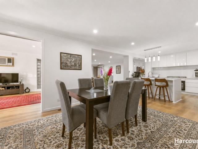 House 5 Bedroom For Rent Ringwood North VIC ES106076445