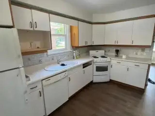 House 5 Bedroom For Rent Waterloo ON 3575 ES105623854