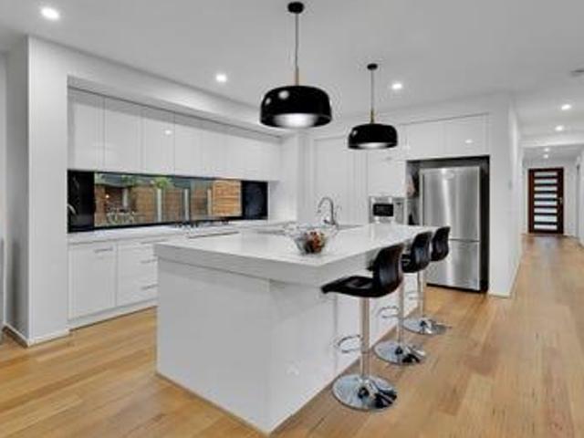 House 5 Bedroom For Rent WANDIN NORTH VIC 1350000 ES84064597