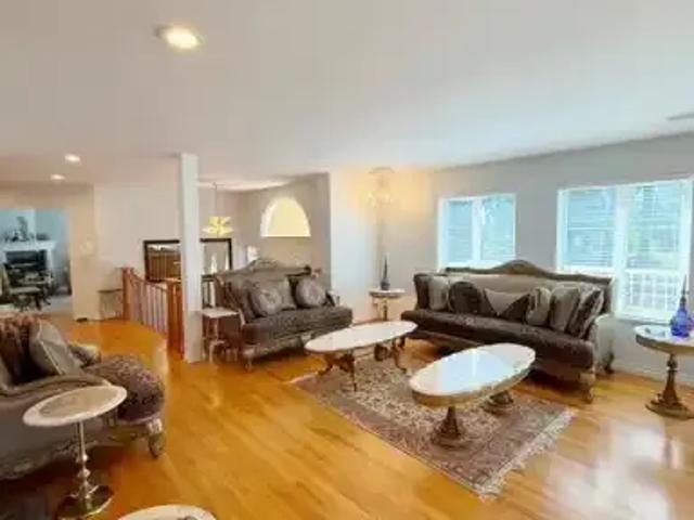 House 5 Bedroom For Rent West Vancouver BC 8950 ES105602105