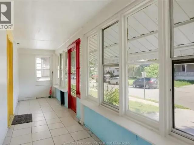 House 5 Bedroom For Rent Windsor ON 2100 ELS104471015