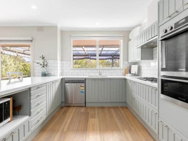 House 5 Bedroom For Rent Templestowe VIC ES105825166