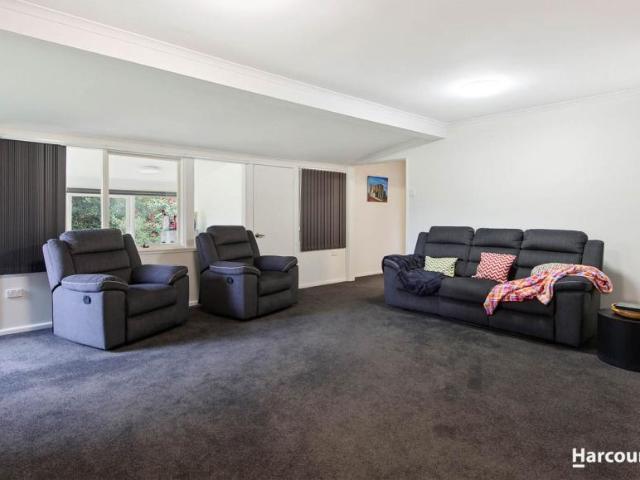 House 5 Bedroom For Rent Zeehan TAS 420000 ES106138185