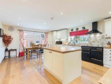 House 5 Bedroom For Sale Crawley West Sussex 1470000 ES100456282