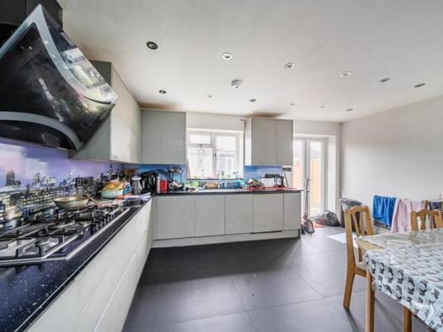 House 5 Bedroom For Sale Stanmore Greater London 699999 ES100953735