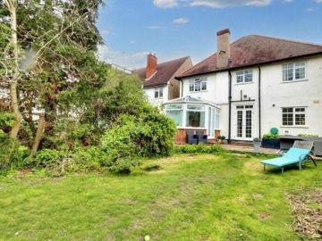 House 5 Bedroom For Sale Romford Greater London 750000 ES101675285