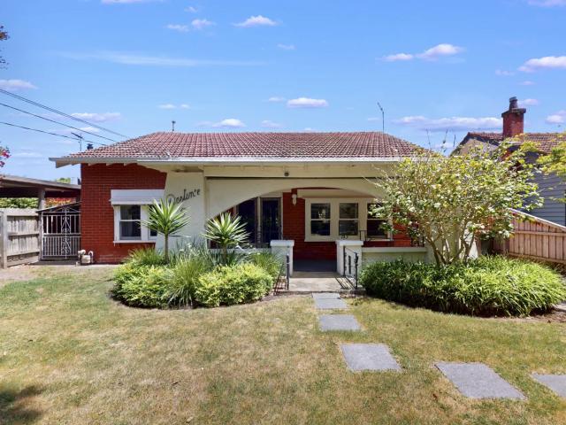 house 5 Chaucer Avenue, Malvern East