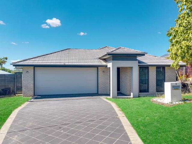 house 5 Rawson Court, Holmview