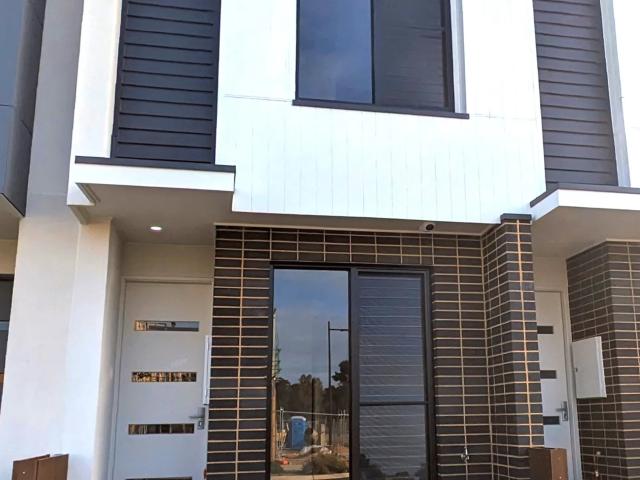 house 60 Troubridge Drive, West Lakes