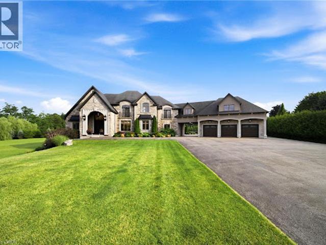 House with pool and garden