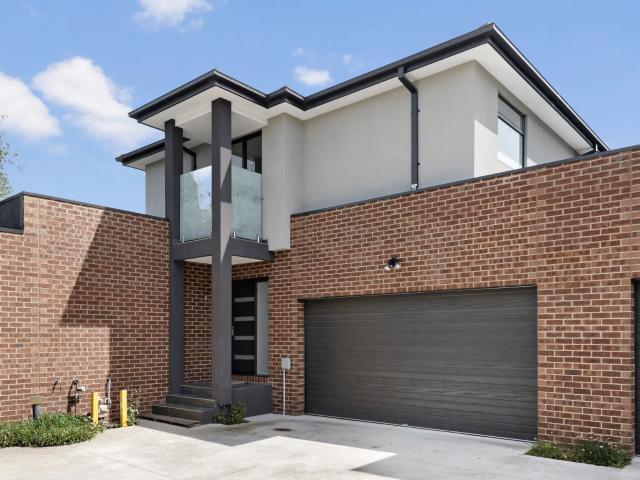house 6/4 6 Burrows Avenue, Dandenong