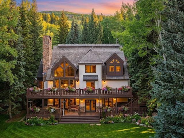 House with garden and terrace