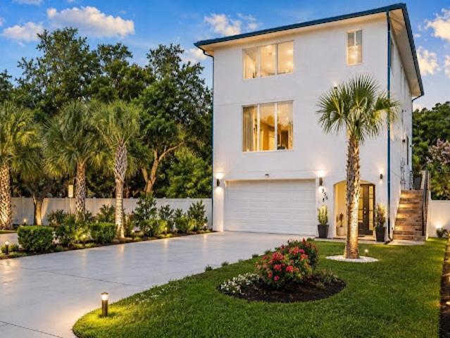 House with pool and garden