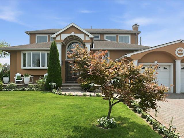House with terrace