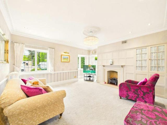 House 6 Bedroom For Rent Charlton Kings Charlton Kings 18000 ELS105411453
