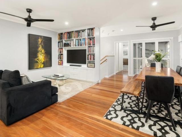 House 6 Bedroom For Rent Holland Park West QLD ES105863029